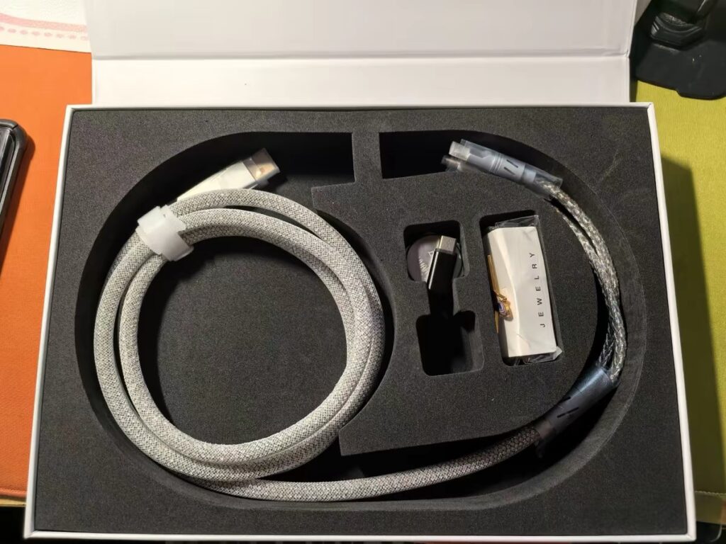 Image #1 from Kmar Šabić